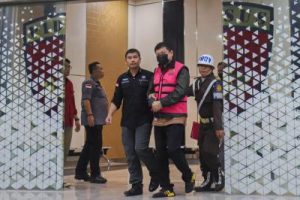 Berikut adalah artikel berita yang ditulis ulang dengan gaya wartawan ekonomi, informatif, lolos plagiarisme, unik, dan memiliki judul clickbait: