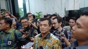 Berikut adalah beberapa pilihan judul dan artikel yang bisa Anda gunakan: