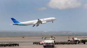 Rahasia Terungkap! Segini Isi Dompet Pilot Garuda Tiap Bulan?