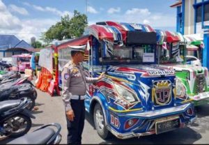 Odong-Odong Maut: Murah Meriah, Nyawa Taruhannya?