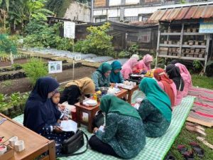 Minyak Jelantah Jadi Cuan? BRI Ungkap Rahasia Bank Sampah Bogor!