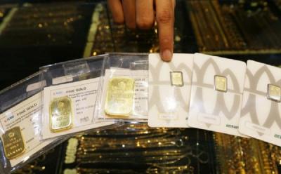 Harga Emas Antam Mandek? Investor Cemas atau Justru Peluang?