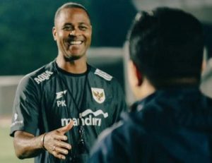 Siapa Lebih Tajir? Adu Gaji Pelatih Timnas, Bikin Tercengang!