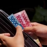 Kejutan Akhir Tahun! THR dan Bonus, Sama atau Beda?