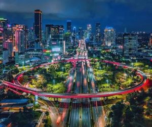 Geger Jakarta! Kenaikan UMP 2026 Ditolak Dua Kubu, Ada Apa?