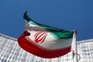 Mengejutkan! Rial Iran Nyaris Tak Bernilai, Ekonomi di Ambang Kolaps?