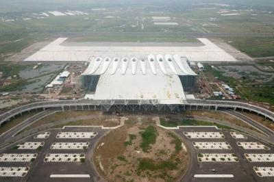 Bandung Punya Dua Bandara Aktif: Kertajati Fokus Bisnis Miliaran!