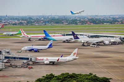 Momen Sejarah Bandara Soetta Sambut Raja Udara