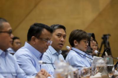 Anggaran Makan Gratis Bikin DPR Melongo