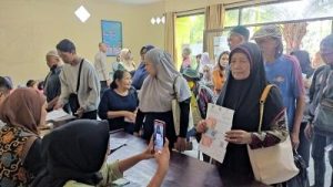 Kaget Jutaan Warga Masuk Daftar Bansos Baru