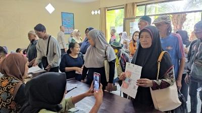 Kaget Jutaan Warga Masuk Daftar Bansos Baru