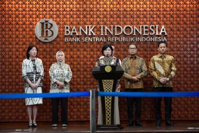 Uang Rp100 Ribu Tanda Tangan Lama Tetap Dicetak