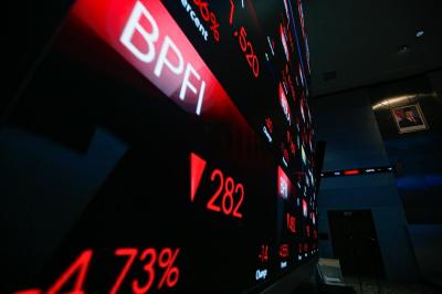Pasar Saham Bergejolak IHSG Anjlok Saham Ini Bikin Syok