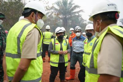 Mempawah Terbakar Grup MIND ID Kirim Pasukan