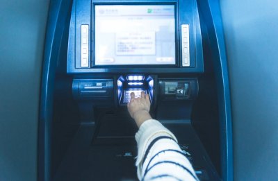 Misteri Setor Tunai Beda Bank