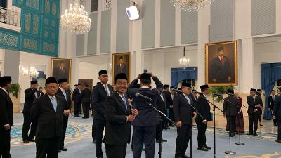 Bahlil Rangkap Jabatan Jadi Menko dan Menteri