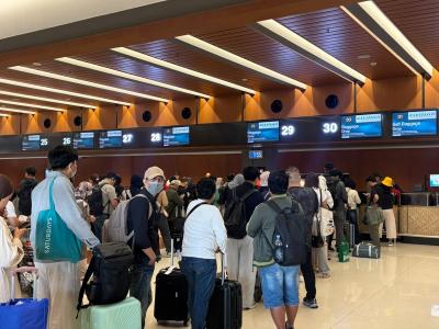 Bandara Soetta Tutup Total Akibat Erupsi
