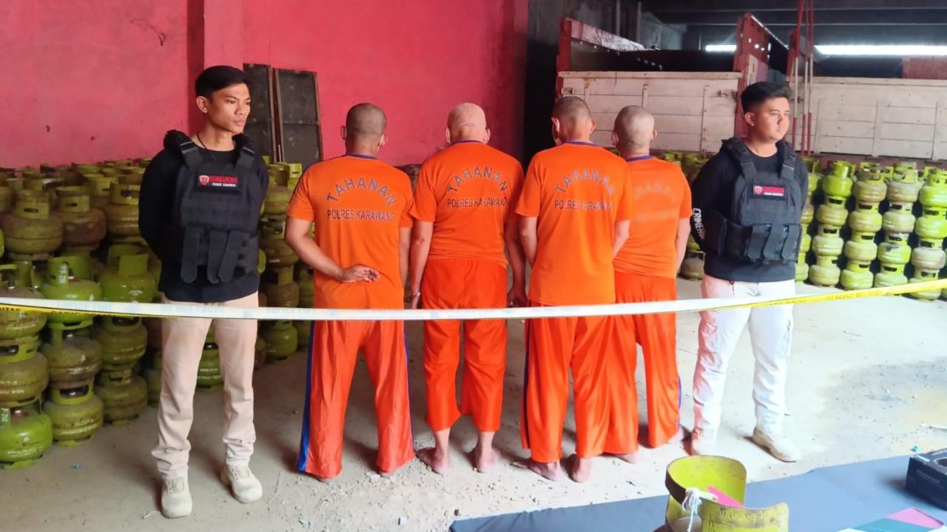 Pengoplos Gas Melon di Karawang Wetan Diringkus Polisi