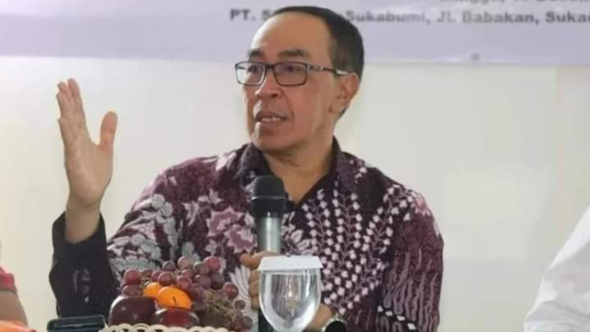 MUBES KBMF : Sekretaris Daerah Ade Suryaman membuka Musyawarah Besar ke-3 Keluarga Besar Myristica Fragrans. (Dwika/Mediaseruni)